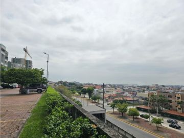 Venta de departamento en La Vista Tower Torre A Guayaquil