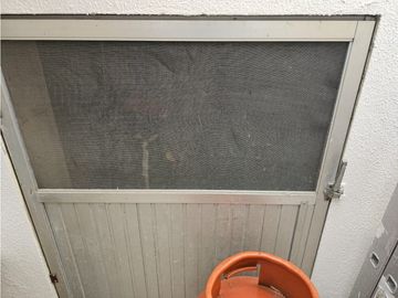 Venta de casa de 2 plantas en Valle Alto, Guayaquil.