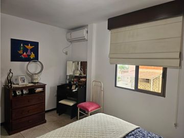 Venta de casa de 2 plantas en Valle Alto, Guayaquil.