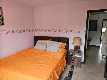 Venta de casa de 2 plantas en Valle Alto, Guayaquil.