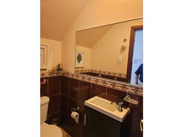 Venta de casa de 2 plantas en Valle Alto, Guayaquil.