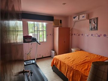 Venta de casa de 2 plantas en Valle Alto, Guayaquil.