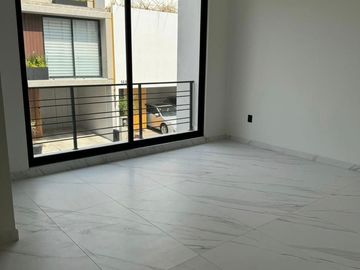 CASA EN VENTA LAGO ESMERALDA