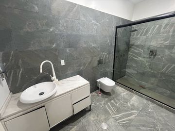 CASA CATALOGADA EN VENTA EN LA CONDESA
