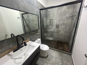 CASA CATALOGADA EN VENTA EN LA CONDESA