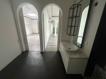 CASA CATALOGADA EN VENTA EN LA CONDESA