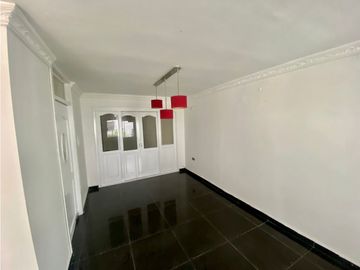 SE VENDE O ARRIENDA CASA EN CONJUNTO CERRADO, BONDA