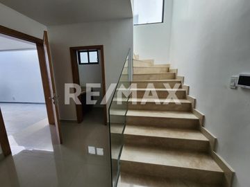 CASA EN VENTA EN HACIENDA AGUA CALIENTE, TIJUANA