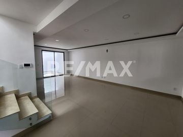 CASA EN VENTA EN HACIENDA AGUA CALIENTE, TIJUANA