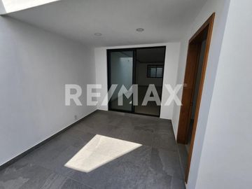 CASA EN VENTA EN HACIENDA AGUA CALIENTE, TIJUANA