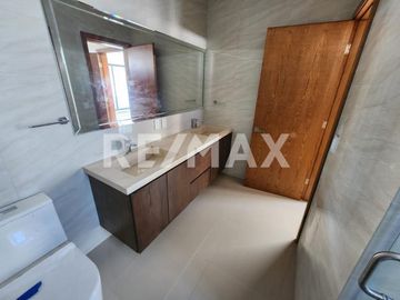 CASA EN VENTA EN HACIENDA AGUA CALIENTE, TIJUANA