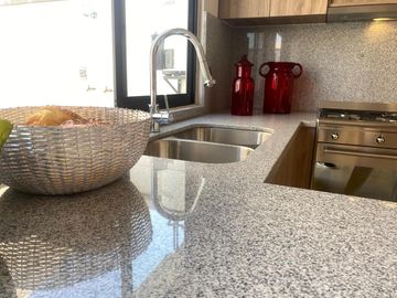 Casa Nueva en VENTA Fraccionamiento privado sur de León cercano Puerto Interior
