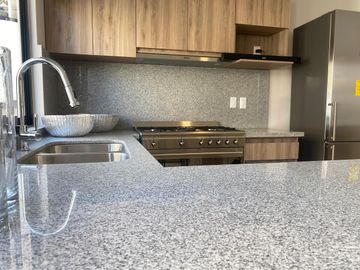 Casa Nueva en VENTA Fraccionamiento privado sur de León cercano Puerto Interior
