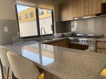 Casa Nueva en VENTA Fraccionamiento privado sur de León cercano Puerto Interior