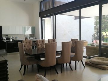 CASA EN VENTA EN COUNTRY CLUB GRAN JARDIN LEON GUANAJUATO