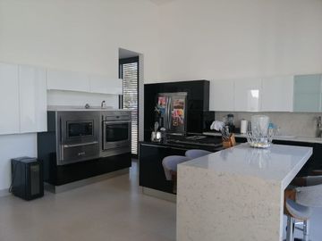 CASA EN VENTA EN COUNTRY CLUB GRAN JARDIN LEON GUANAJUATO