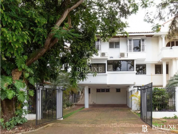 VENTA CASA DUPLEX  EN OBARRIO, AMOBLADA CON PISCINA(10)