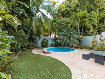 VENTA CASA DUPLEX  EN OBARRIO, AMOBLADA CON PISCINA(10)
