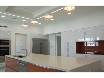 VENTA DE PENTHOUSE EN PUNTA PACIFICA EDIFICIO VENETIAN TOWER