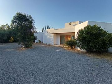 CASA EN PARCELA CON FINANCIAMIENTO DIRECTO