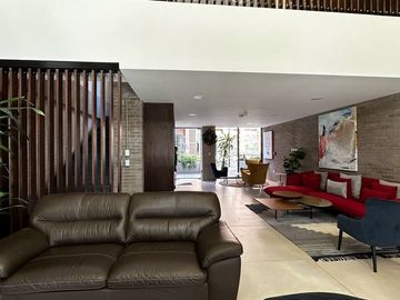 Departamento en venta en Lomas del Country con inquilino