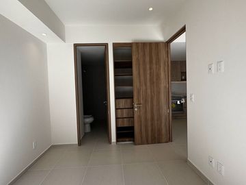 Departamento en venta en Lomas del Country con inquilino