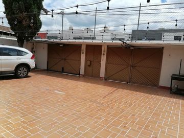 OPORTUNIDAD  EXCELENTE CASA EN ZONA CENTRO