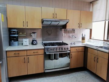 OPORTUNIDAD  EXCELENTE CASA EN ZONA CENTRO