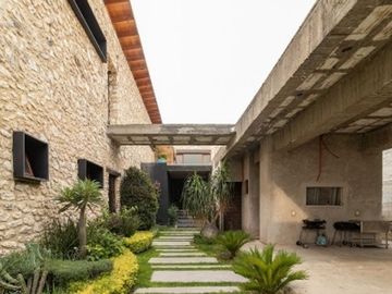 Moderna casa de lujo en Villas del Mesón Juriquill