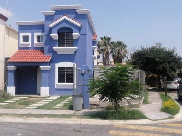 CASA EN VENTA EN COL. URBIVILLA DEL CEDRO EN SOLIDARIDAD EN MTY