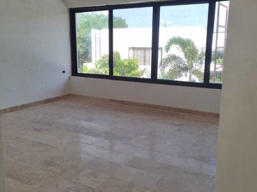 CASA en PRE VENTA en Club de Golf Yucatán Country Club. Privada Kutz Merida, Yuc