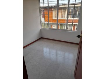 Se vende casa Duplex   en el barrio Gilberto Pelaez sector Aeropuerto