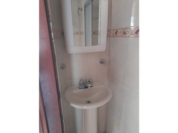 Se vende casa Duplex   en el barrio Gilberto Pelaez sector Aeropuerto