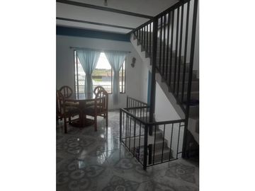 Se vende casa Duplex   en el barrio Gilberto Pelaez sector Aeropuerto