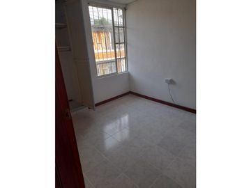 Se vende casa Duplex   en el barrio Gilberto Pelaez sector Aeropuerto
