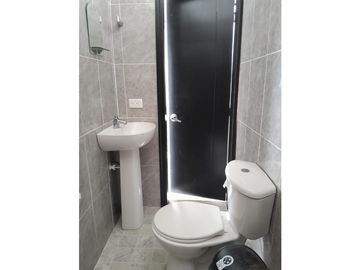 Se vende casa Duplex   en el barrio Gilberto Pelaez sector Aeropuerto