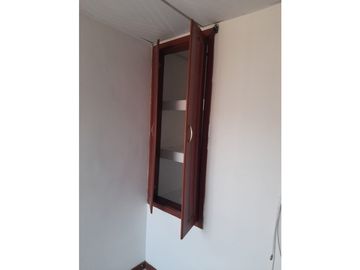 Se vende casa Duplex   en el barrio Gilberto Pelaez sector Aeropuerto