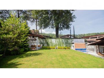 CASA EN VENTA EN AVNDARO / CONDOMINIO
