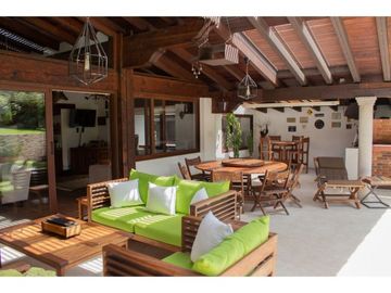 CASA EN VENTA EN AVNDARO / CONDOMINIO