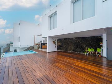IMPRESIONANTE CASA DE PLAYA EN SANTA MARIA KM 50 DE 6 DORMITORIOS 6 BAÑOS
