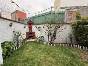 TORRES LINDAVISTA, BONITA Y COMODA CASA EN VENTA