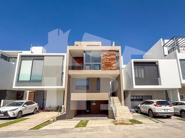 Casa en Venta, Galerías Santa Anita, Tlajomulco de Zúñiga