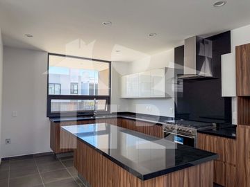 Casa en Venta, Galerías Santa Anita, Tlajomulco de Zúñiga