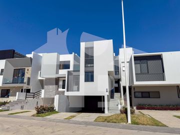 Casa en Venta, Galerias Santa Anita, Tlajomulco de Zúñiga, Jalisco