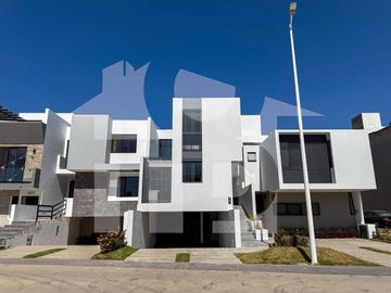 Casa en Venta, Galerias Santa Anita, Tlajomulco de Zúñiga, Jalisco