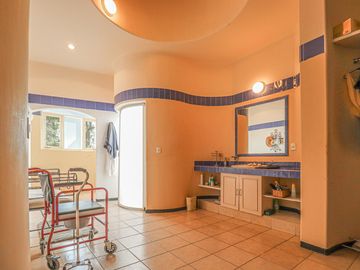 Imponente Casa con Amplios Espacios en Santa Fe