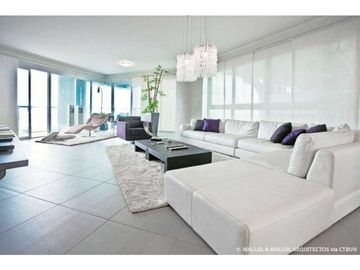 SE VENDE APARTAMENTO EN PH YACHT CLUB 218M2