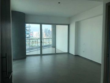 APARTAMENTO EN VENTA PH YACHT CLUB VISTA AL MAR.