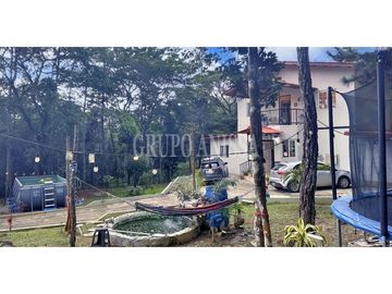 REBAJADA! Se Vende Hermosa Casa en Altos de Cerro Azul