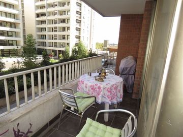 Departamento en Venta en Av. Las Condes / La Cabaña - 4D + 4B + 2 estacionamientos y bodega